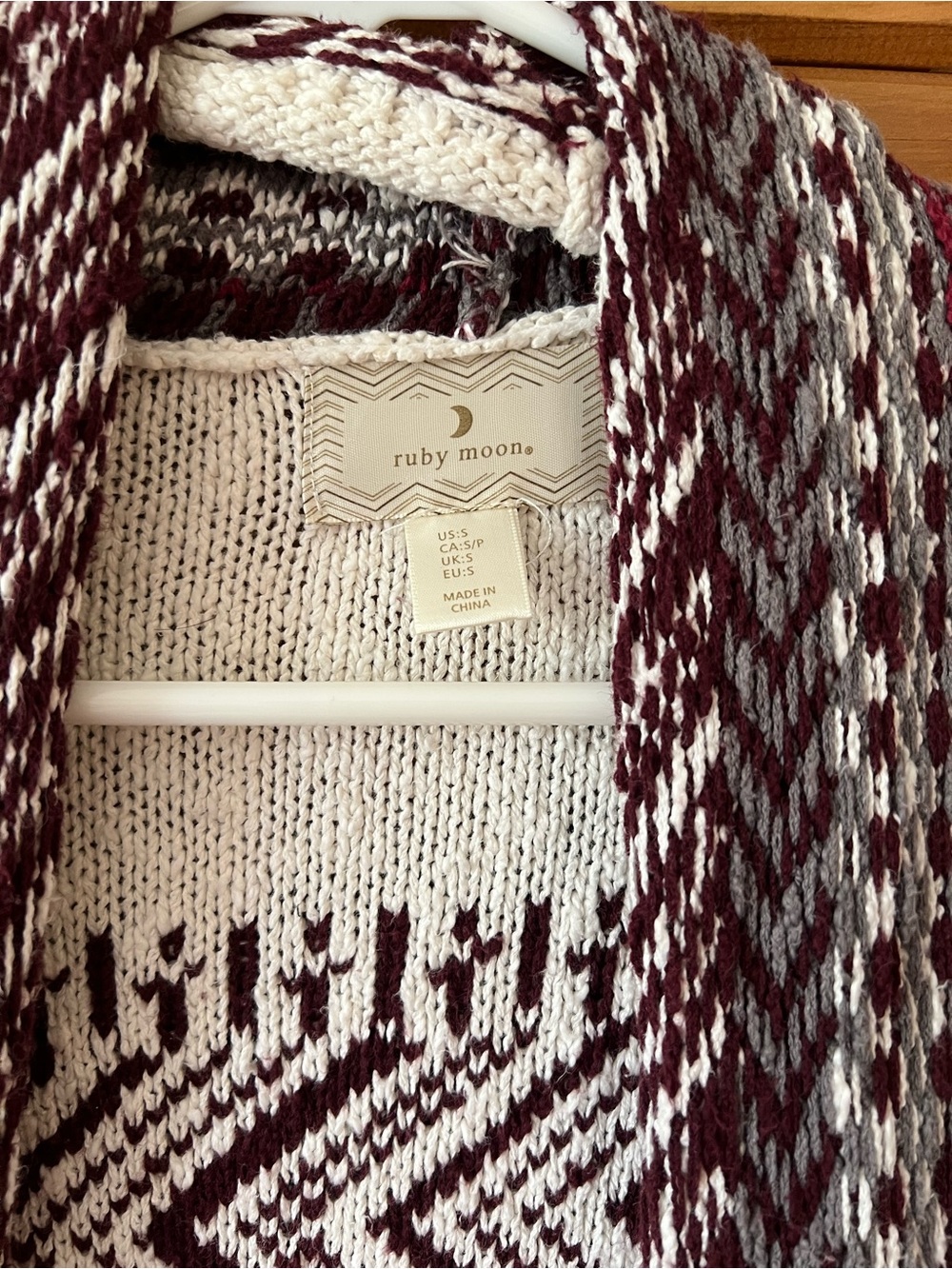 ruby moon Burgundy & Cream Patterned Open-Front Cardigan - Picture 3 of 5